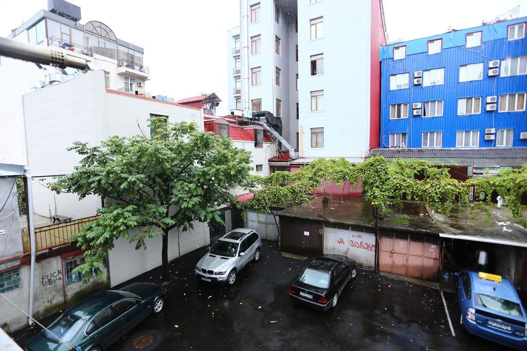 Inga'S Apartment Batumi Exterior photo